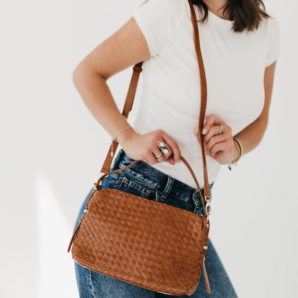 Everyday Woven Shoulder Bag: Cognac
