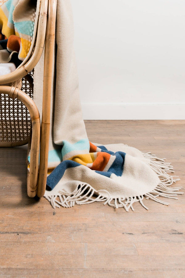 Cozy Mountain Throw Blanket 